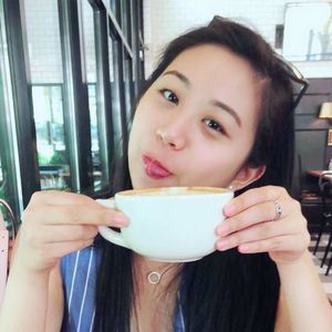 Meet your Posher, Angela